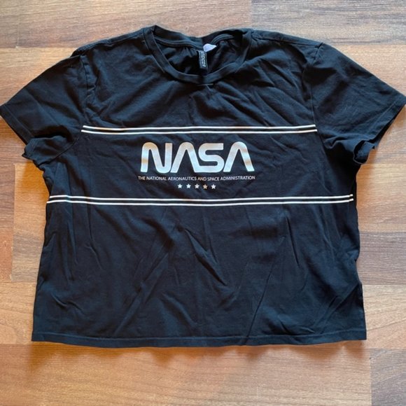 NASA cropped T-shirt - Picture 1 of 2